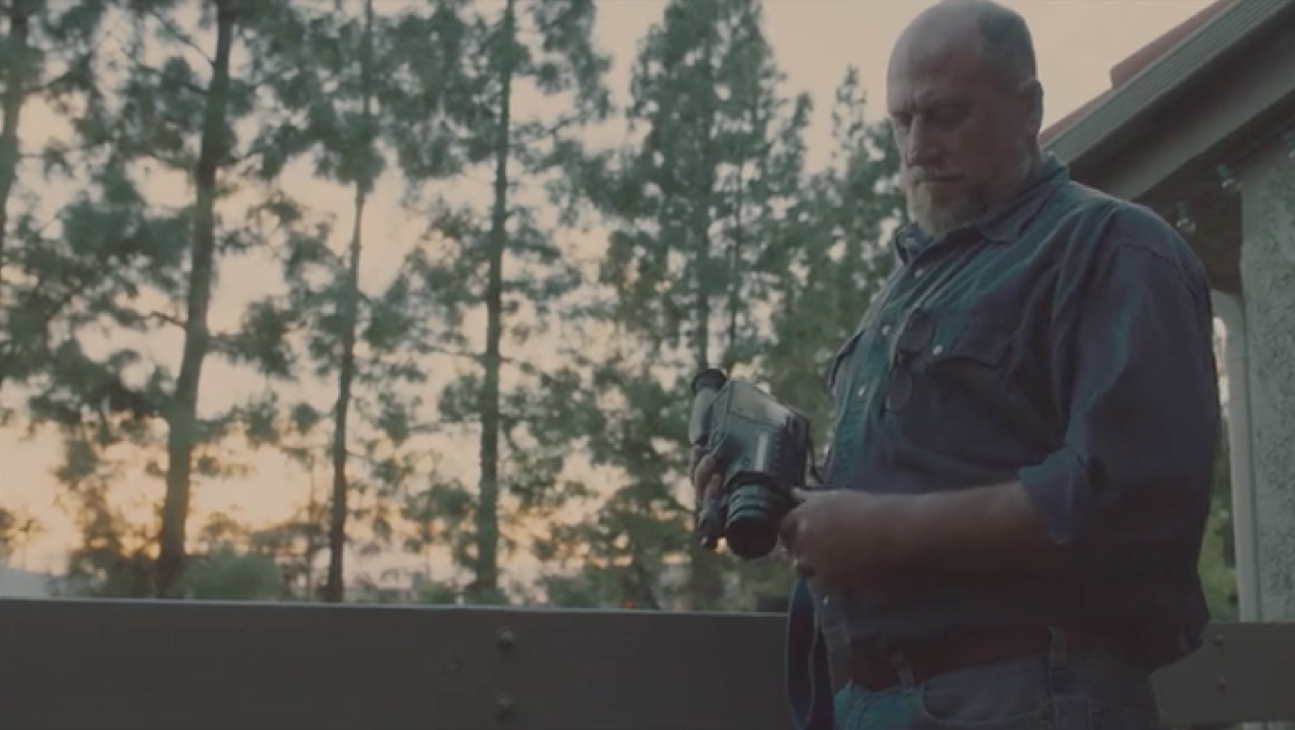 George
        de grande con camara